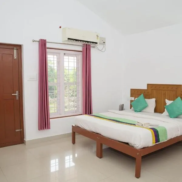 Hotel Yajna Comforts，位于马迪凯里的酒店