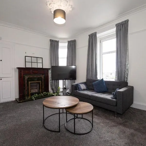Carnoustie Residence - SJA Stays - 3 Bed Apartment，位于卡诺斯蒂的酒店