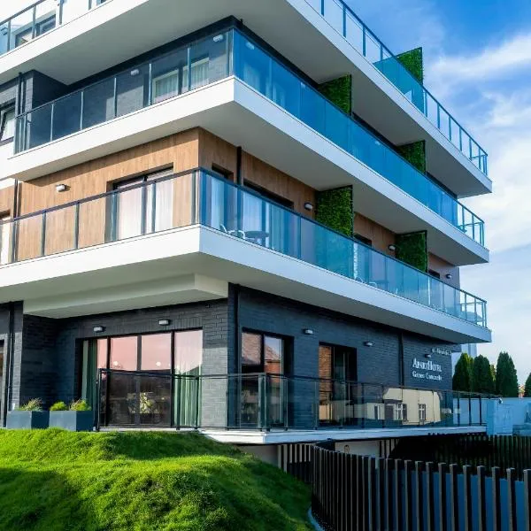 Aparthotel Green Concrete，位于斯维诺乌伊希切的酒店