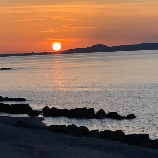 1Appartamento sulla spiaggia，位于斯帕达福拉的酒店