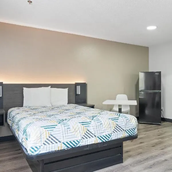 Southern Suites Pensacola Davis，位于彭萨科拉的酒店