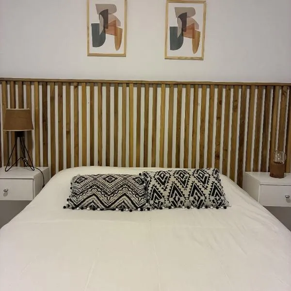 Espacio Lavalle-Temporario Ctes，位于科连特斯的酒店