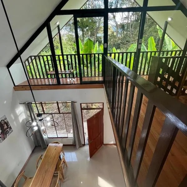 Albano Casa en bosque de conservación privado，位于奥克萨潘帕的酒店