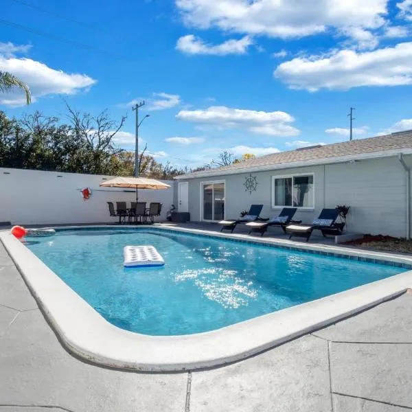 Relax in Lakeland Home, Swim, Pool, Arcade LegoLand, Disney, Bush Garden，位于莱克兰的酒店