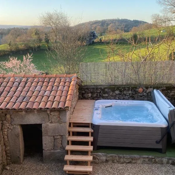 La Petite Toscane d'Auvergne，位于Isserteaux的酒店