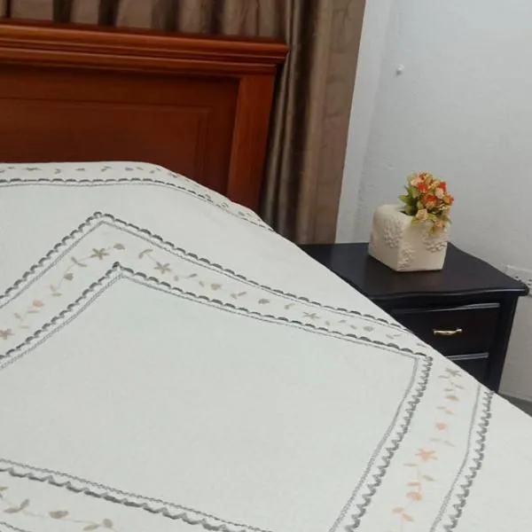 Amplio y acogedor departamento，位于洛哈的酒店