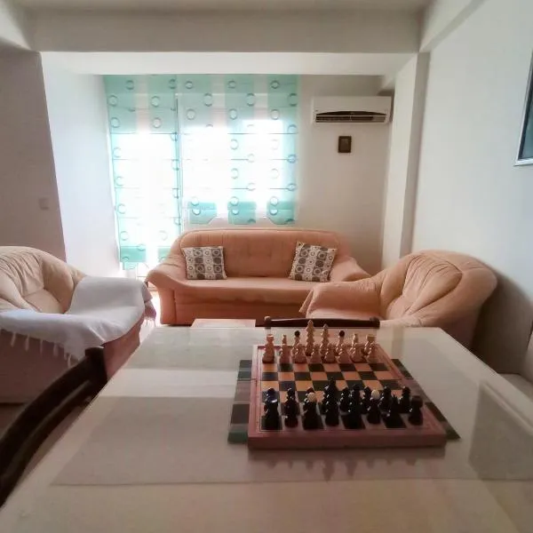 Aleandro Lakeview Apartment，位于斯特鲁加的酒店