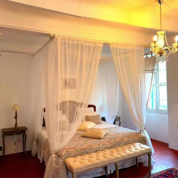 LA Maison BARNOIN GITE，位于Bouyon的酒店
