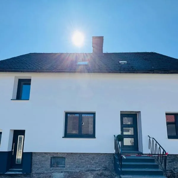 Ferienhaus Südlicht mit Garten，位于梅德巴赫的酒店