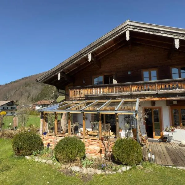 Ferienwohnung Bachl inkl. Chiemgaukarte，位于鲁波尔丁的酒店
