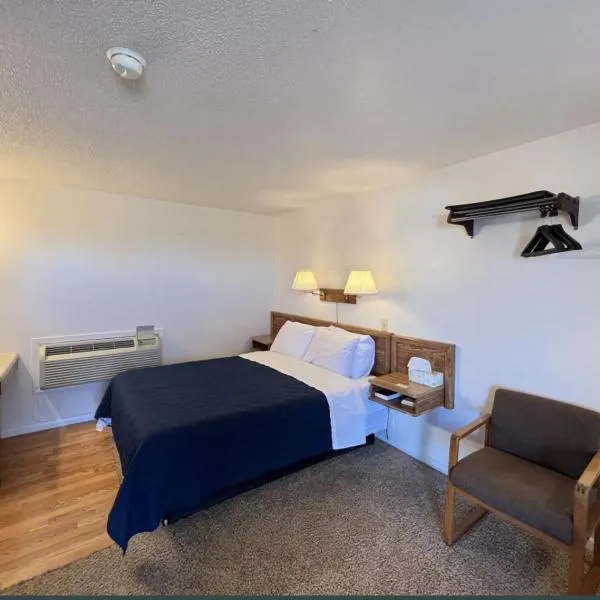 West Lake Grandvue Inn，位于Downs的酒店