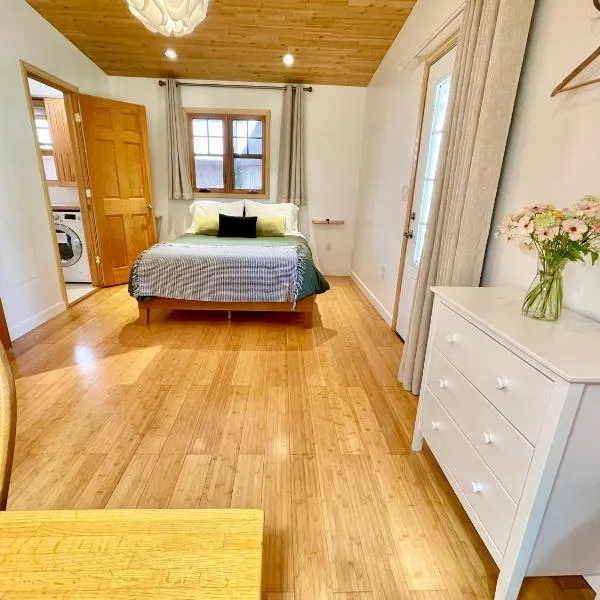 Comfy Studio near Trails & Beaches，位于Lagunitas的酒店