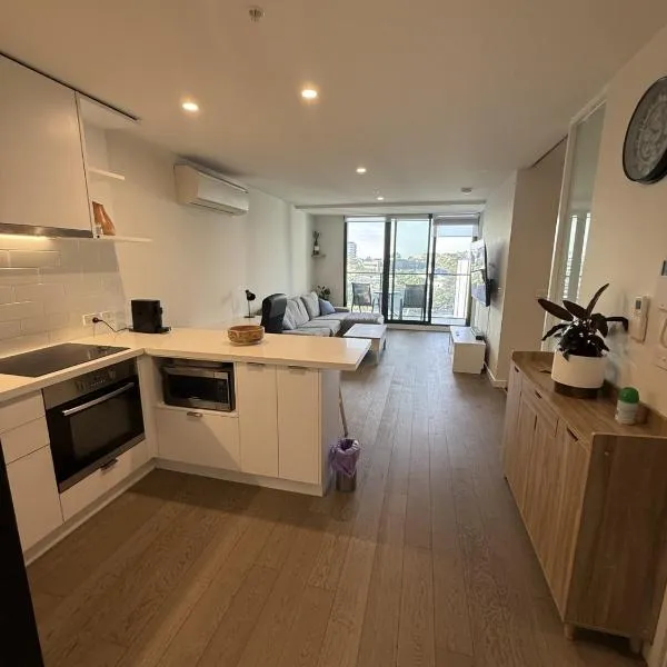 2 bedroom appartment，位于切尔滕纳姆的酒店