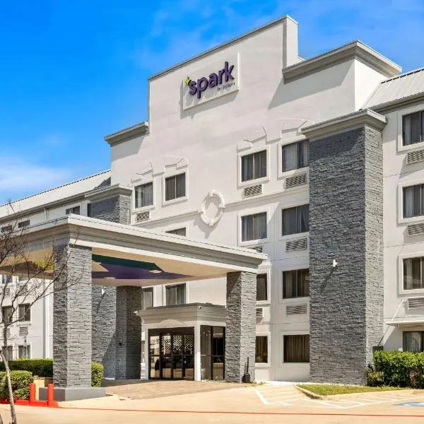 Spark By Hilton Grapevine DFW North，位于格雷普韦恩的酒店