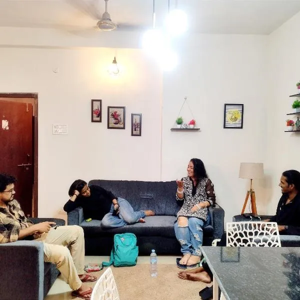 Nomad's Nest Backpackers Hostel，位于古瓦哈提的酒店