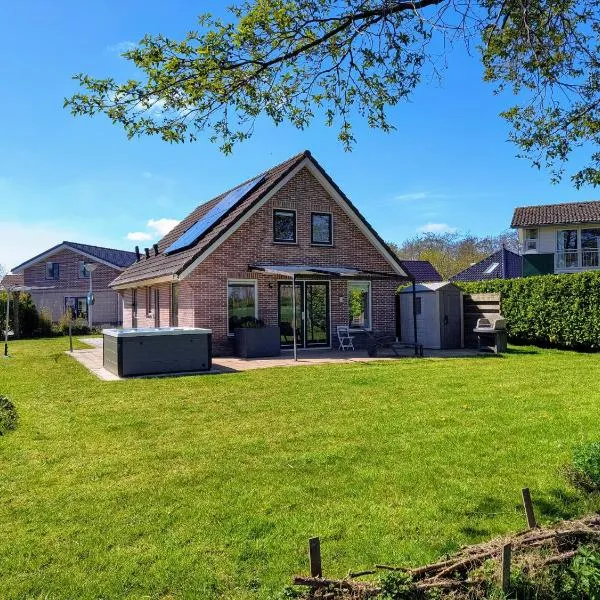 Komfortables Ferienhaus mit Garten, Weitblick und Whirlpool，位于曲马勒姆的酒店