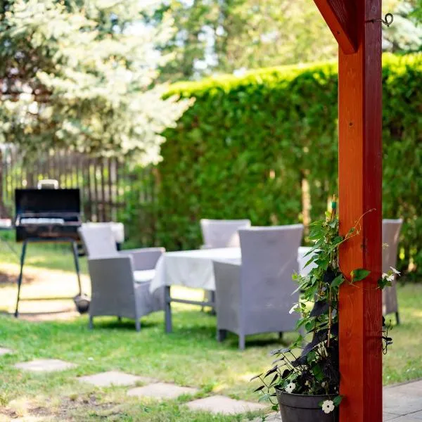 Szilvia Vendéghàz，位于索尔沃什的酒店