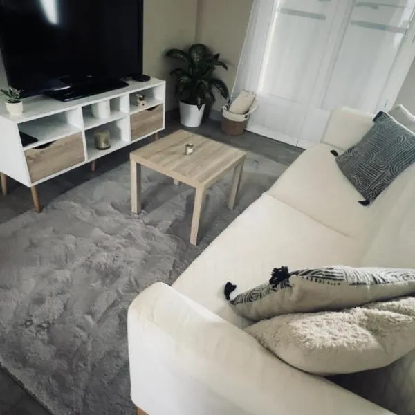 Appartement mitoyen avec 1 chambre，位于Auterive的酒店