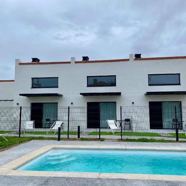 La Santillana Luxury Apartments，位于桑提亚纳德玛的酒店