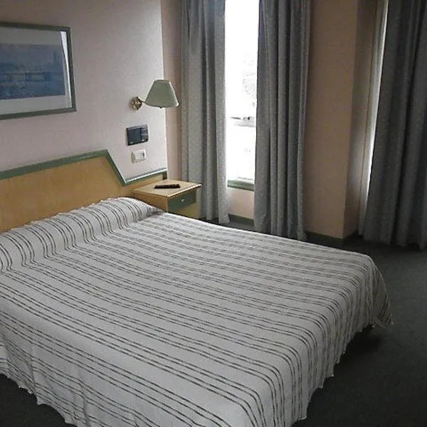 普恩特罗马旅馆，位于圣西普安－德比尼亚斯的酒店