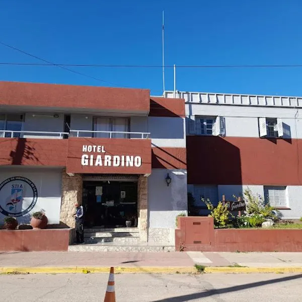 Nuevo Hotel Villa Giardino，位于吉亚迪诺镇的酒店