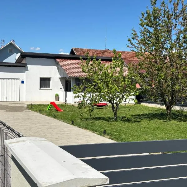 Kod Dide - entry with pin 0-24h，位于斯拉沃尼亚布罗德的酒店