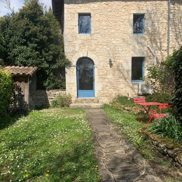 Gite Sainte Croix，位于莫内斯捷的酒店