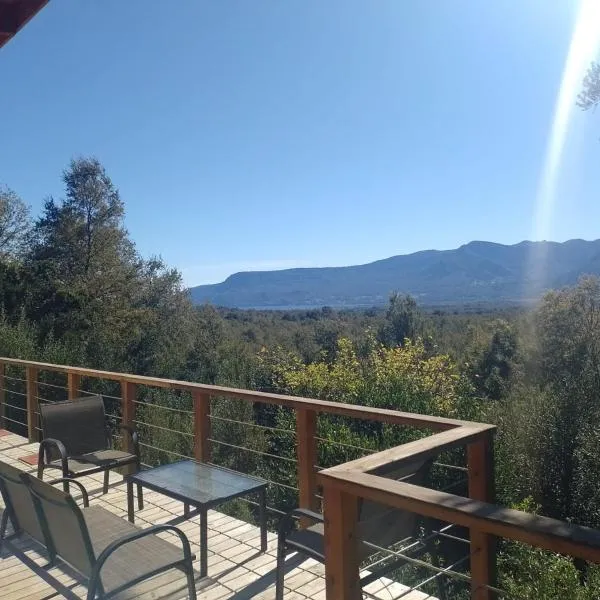 Casa con hermosa vista y tranquilidad，位于普孔的酒店