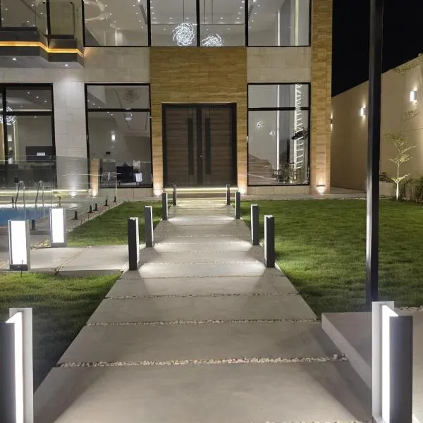 Luxurious villa，位于利雅德的酒店