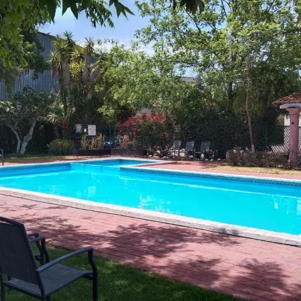 Hotel O Puente，位于圣胡安德里奥的酒店