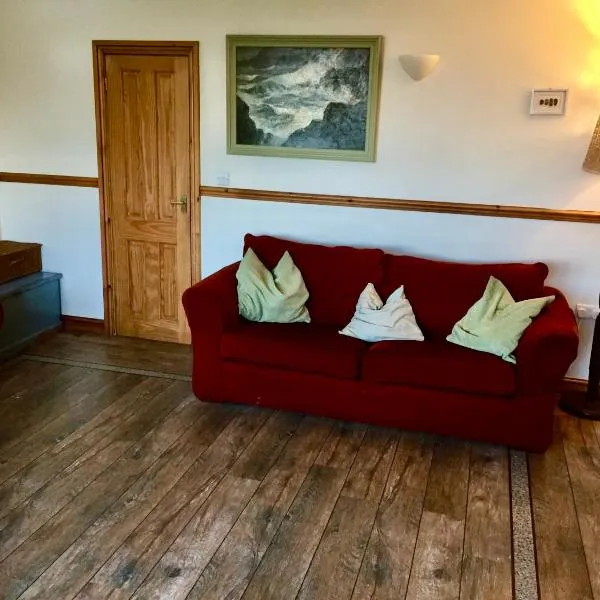 Rustic Apartment with Sea Views，位于Freshwater East的酒店