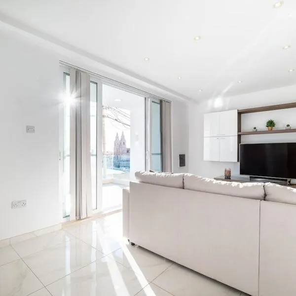 Lily of the Hill - 2 Bedr, 3 bath，位于梅利哈的酒店