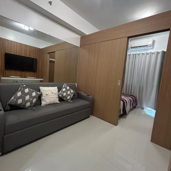New 1BR Haven Suite Lush Residences Smart TV Netflix Hi speed internet，位于马尼拉的酒店