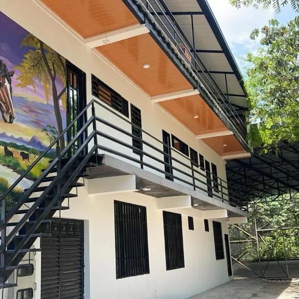 Apartamentos Brisas de la Rivera，位于Monterrey的酒店