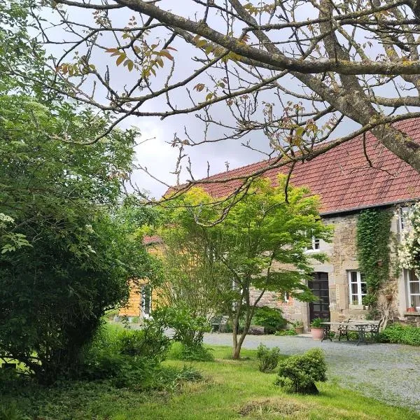 Chez Marie Roulotte，位于Pontfarcy的酒店