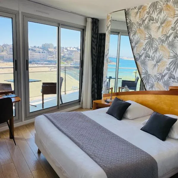 Le Crystal Dinard Plage，位于迪纳尔的酒店