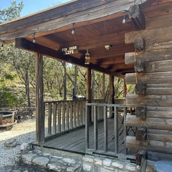 HoneyComb Hideouts Fir Deer Life cabin，位于康肯的酒店