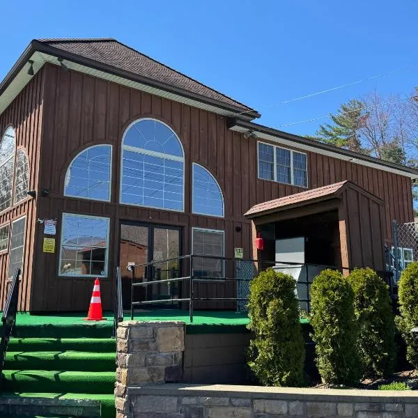 Mohican Resort Motel, Conveniently located to all Lake George attractions，位于乔治湖的酒店