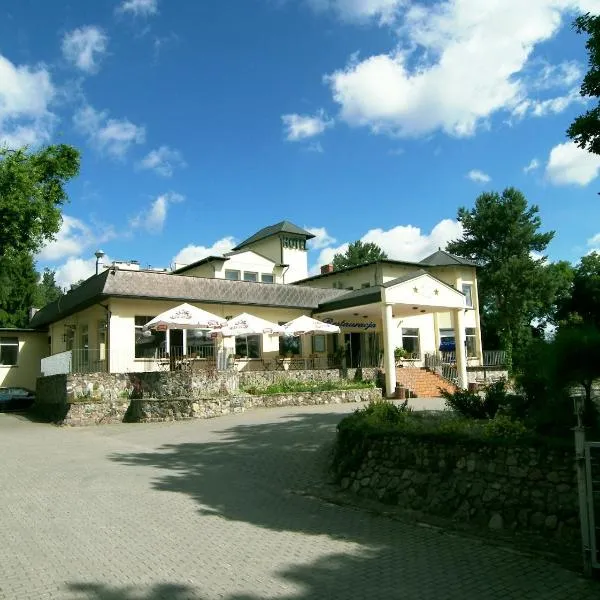 Hotel Dlugie，位于Lubiewo的酒店