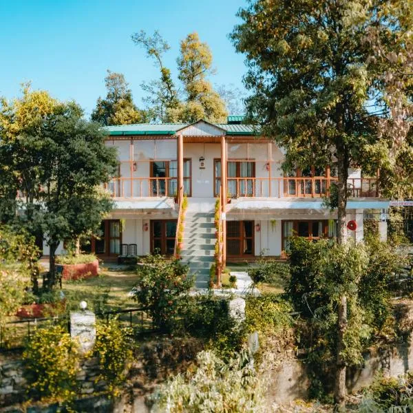 THE HIMALAYAN WOODS, CHAUKORI，位于Chaukori的酒店