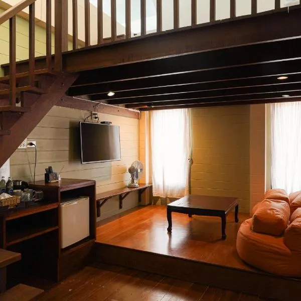 Thanicha Resort Amphawa，位于安帕瓦的酒店