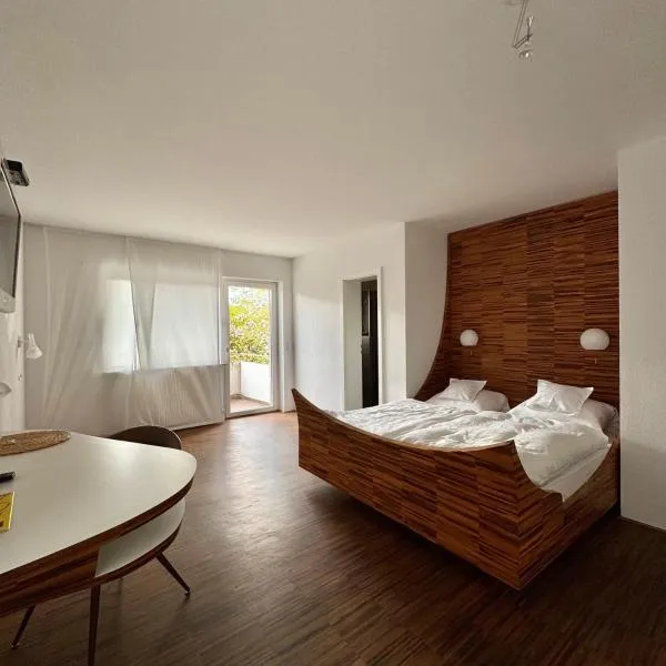 Hotel Milú，位于路德维希堡的酒店