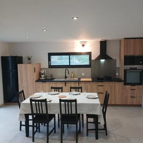 Logement indépendant proche circuit 24h Le Mans，位于Laigne-Saint-Gervais的酒店