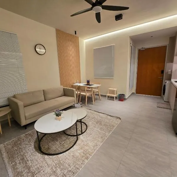 dgunduls homestay sunsuria SOHO by DGH，位于莎阿南的酒店