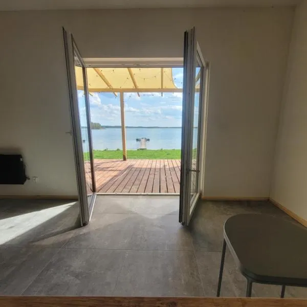 J&L Lake Resort，位于Grądzkie的酒店