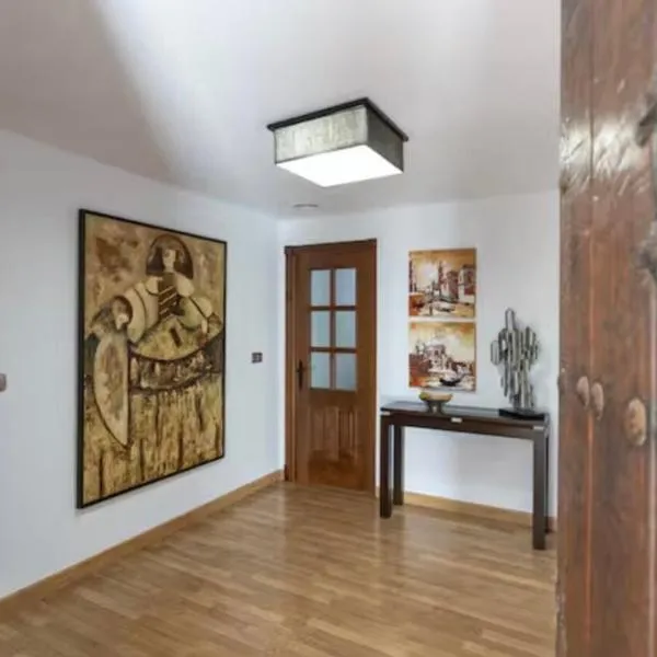 Losft Madreselva，位于阿尔姆尼卡的酒店