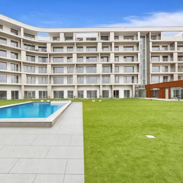 Bluewave riverside Piešťany，位于Banka的酒店