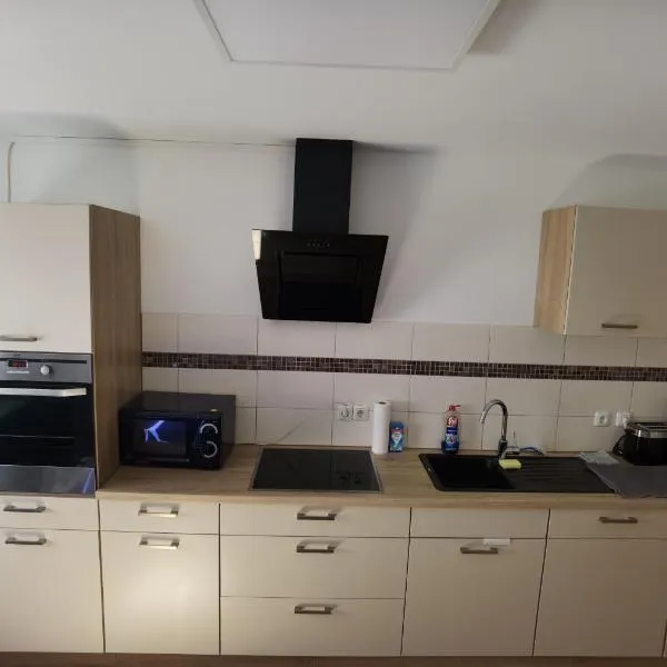 Ferienwohnung am Backhaus 1，位于Ahnatal的酒店