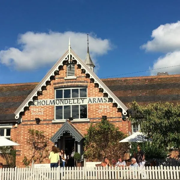 Cholmondeley Arms, Headmasters House，位于Malpas的酒店