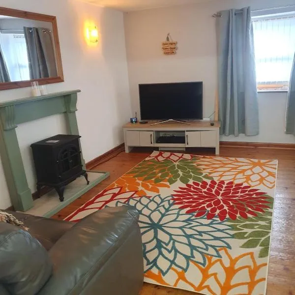 Cilgerran - cosy cottage，位于Cilgerran的酒店